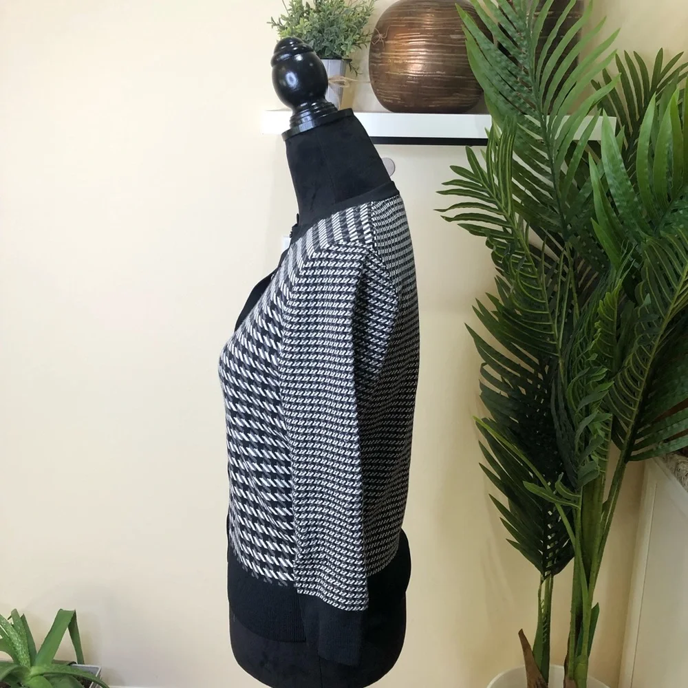 Ann Taylor Merino Wool Blend Grey White Black Button 3/4 Sleeve Cardigan Sweater